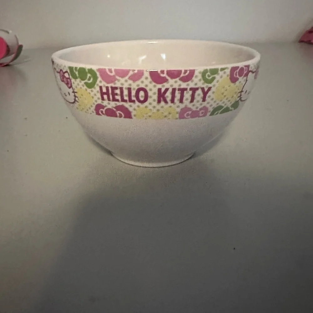 Hello Kitty Sanrio White and Pink Bowl